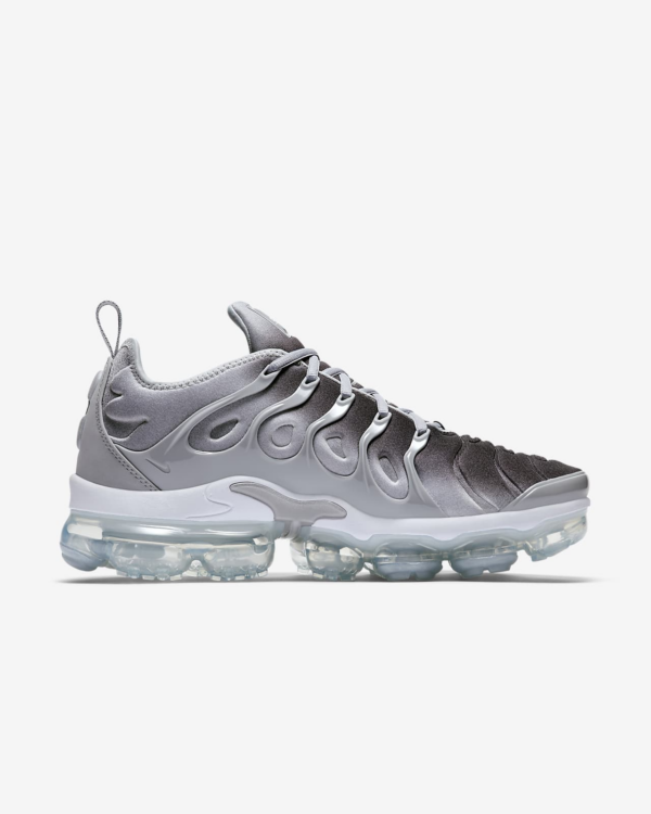 Nike Air VaporMax PlUK Men's Shoes 924453-007 - Image 3