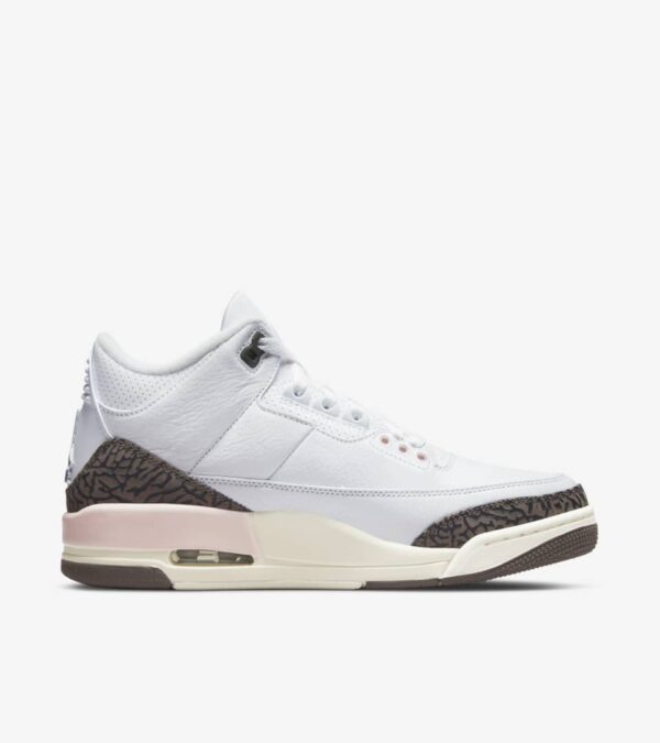 Women's Air Jordan 3 Dark Mocha - Image 3