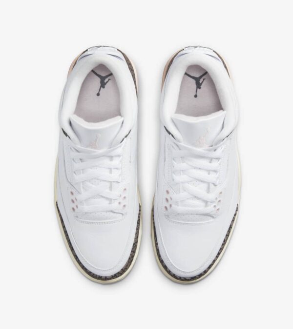 Women's Air Jordan 3 Dark Mocha - Image 4