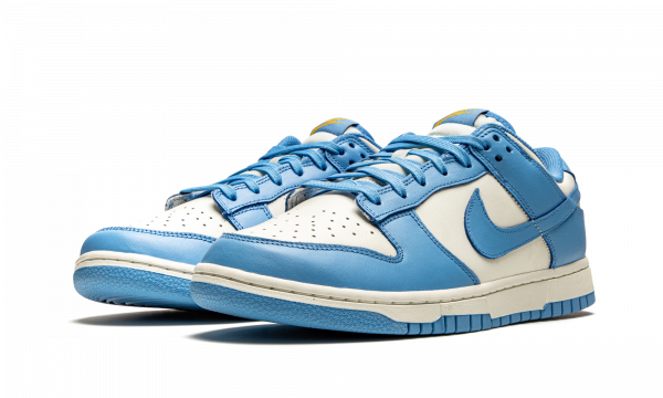 Nike Dunk Low WMNS "Coast" - Image 2