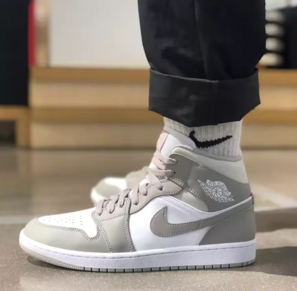 Jordan 1 Mid Linen